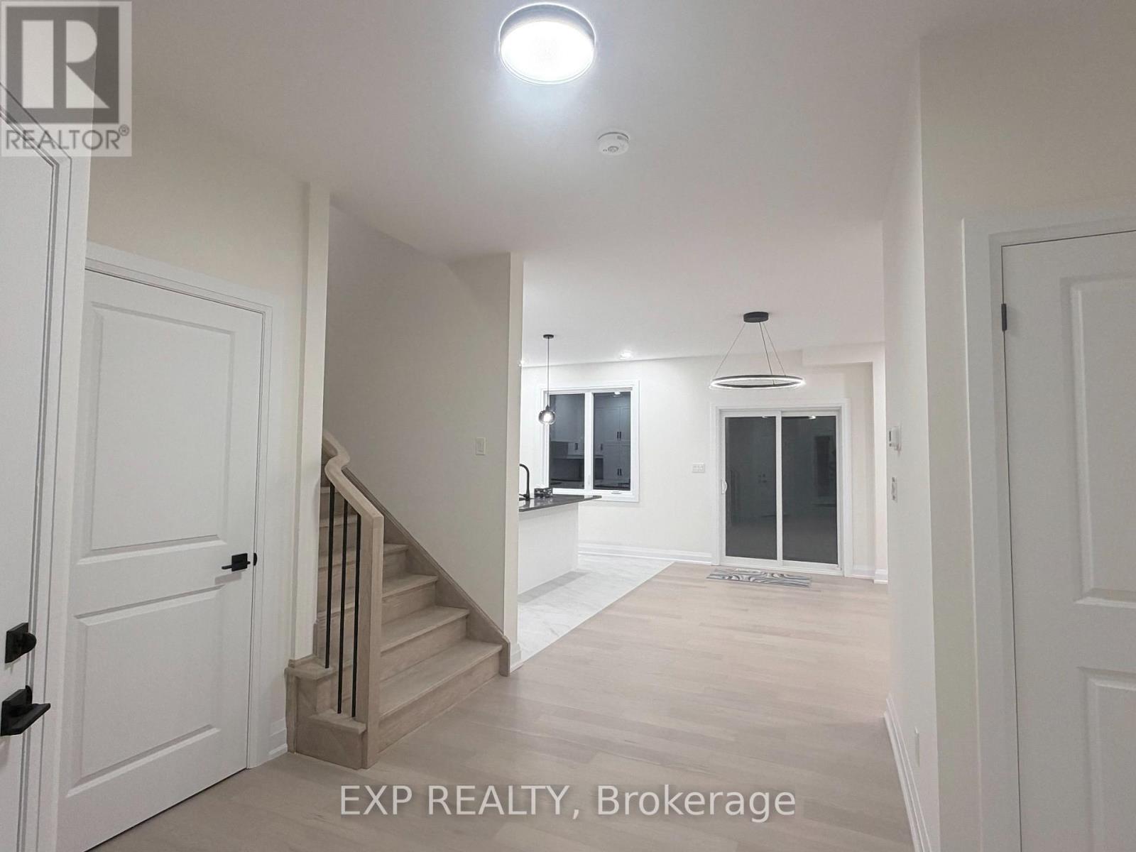 Residential Lease in Niagara Falls (Marineland) 5