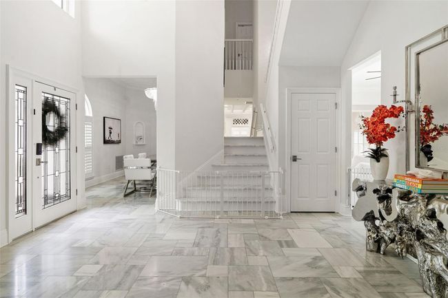 2819 Safe Harbor Dr, House other with 4 bedrooms, 5 bathrooms and null parking in Tampa FL | Image 9