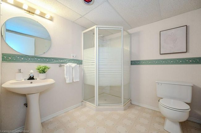 185 Wesley Cres, House other with 2 bedrooms, 2 bathrooms and 2 parking in Waterloo ON | Image 23