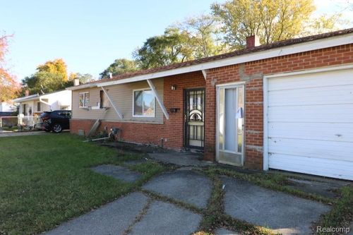 1443 Charwood Rd, Mount Morris, MI, 48458-2776 | Card Image