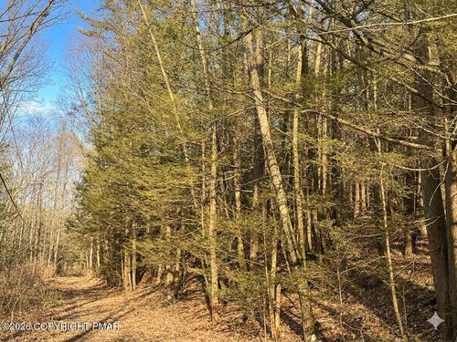 155 Merry Hill Rd, Bartonsville, PA, 18321 | Card Image