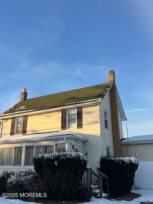 317 Roosevelt Ave, Oakhurst, NJ, 07755-1517 | Card Image