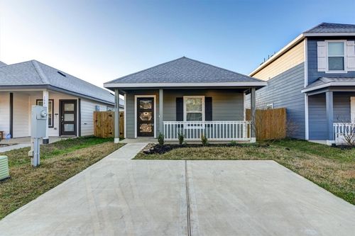 16428 Jasmine Marie Pl, Conroe, TX, 77306-1411 | Card Image