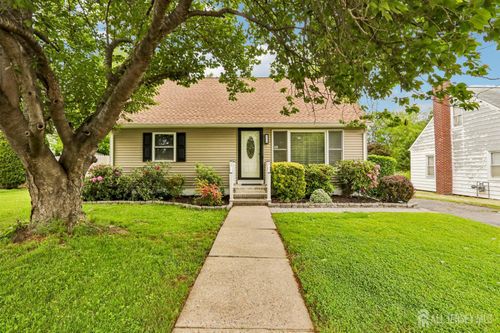 13 Spruce Ave, BORDENTOWN, NJ, 08505-1922 | Card Image