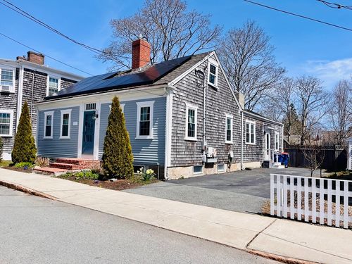 12 Pearl St, Mattapoisett, MA, 02739-2607 | Card Image