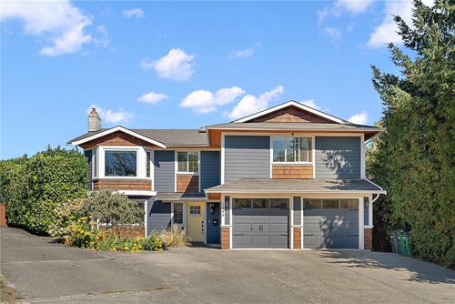 1290 Lidgate Crt, Saanich, BC, V8Z7E3 | Card Image