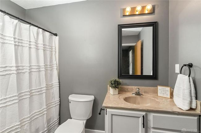 3163 Gracemore Ave, Condo with 2 bedrooms, 3 bathrooms and null parking in Kettering OH | Image 32