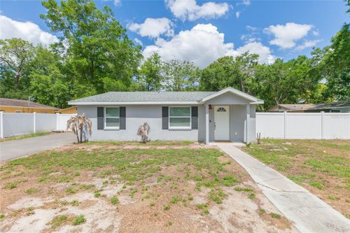 39147 6th Ave, Zephyrhills, FL, 33542-4528 | Card Image