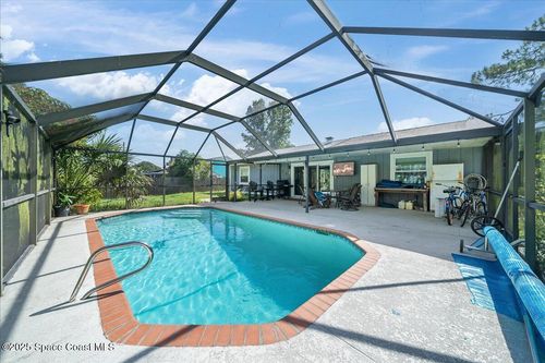 820 Emden Ave Nw, PALM BAY, FL, 32907-8287 | Card Image