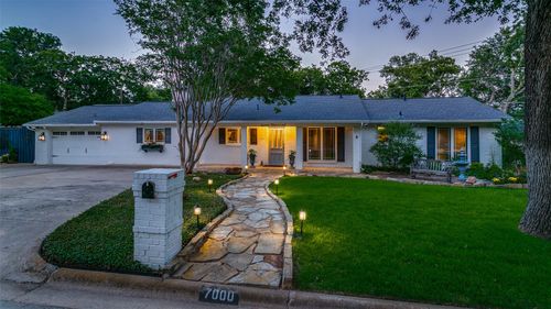 7000 Lowery Ln, North Richland Hills, TX, 76182-3509 | Card Image