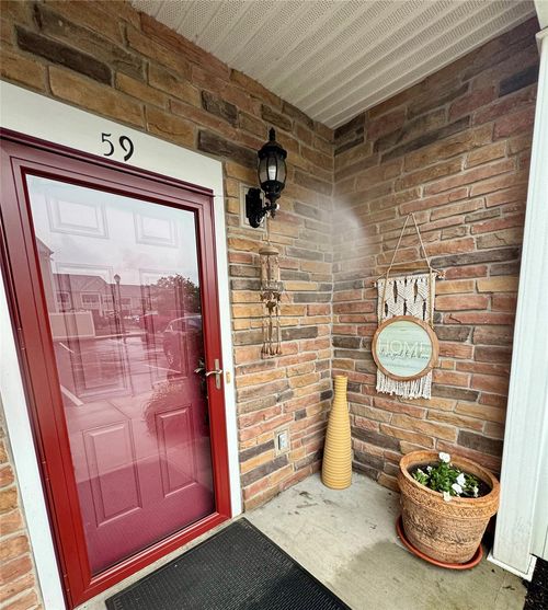 59 Wexford Ln, Oceanside, NY, 11572-5231 | Card Image