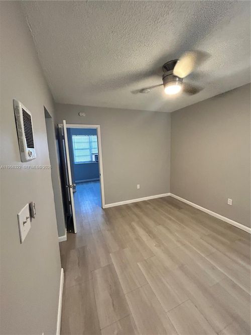 apt-2-1720 Nw 1st Pl, Miami, FL, 33136-1723 | Card Image