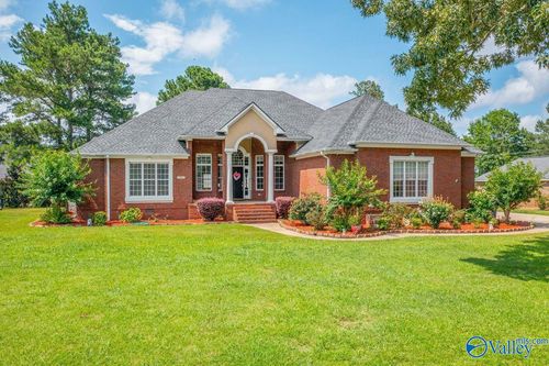 386 Wilson Cir, Gadsden, AL, 35901-9130 | Card Image