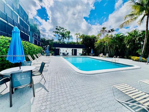apt-215-1021 Mockingbird Ln, Plantation, FL, 33324-3432 | Card Image