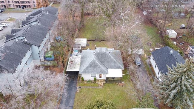 226 Charing Cross St, House other with 3 bedrooms, 1 bathrooms and 5 parking in Brantford ON | Image 41