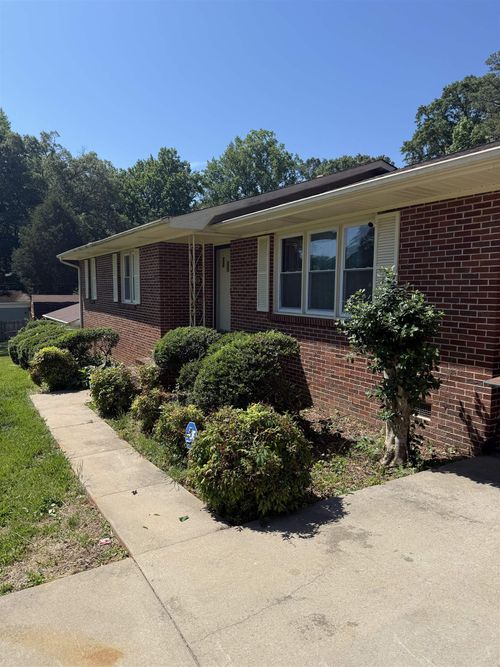 3855 Maid Marion Lane, Spartanburg, SC, 29302 | Card Image