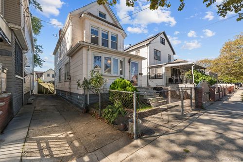 11722 147th St, Jamaica, NY, 11436-1319 | Card Image