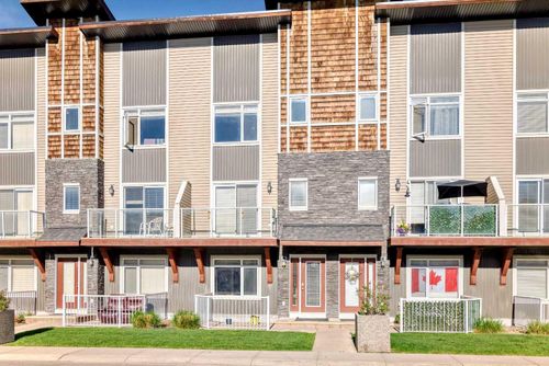 39 Skyview Point Link Ne, Calgary, AB, T3N0L7 | Card Image
