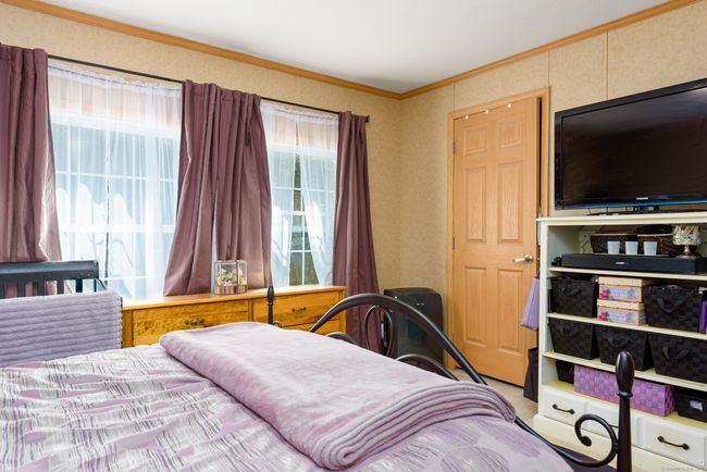 1914 Route 12, House other with 3 bedrooms, 2 bathrooms and null parking in Gales Ferry CT | Image 26