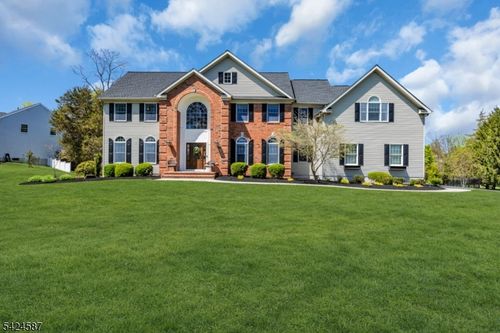 1 Berkshire Ct, Lebanon, NJ, 08833-3260 | Card Image