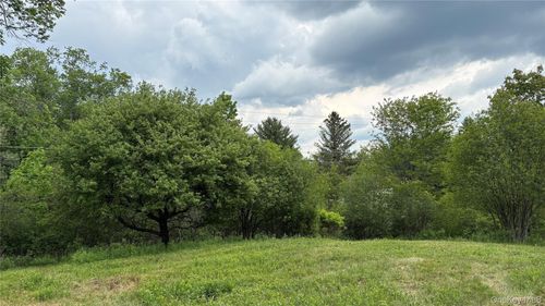 52 E Hill Rd, Jeffersonville, NY, 12748-6701 | Card Image