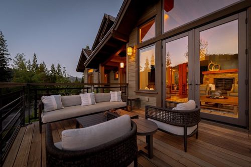 3095 Mountain Links Way, Olympic Valley, CA, 96146-1053 | Card Image