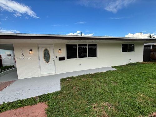1201 Nw 79th Way, Pembroke Pines, FL, 33024-5136 | Card Image