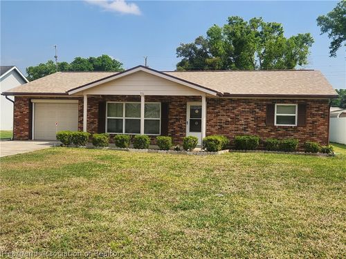 116 Memorial Dr, Sebring, FL, 33870-1484 | Card Image