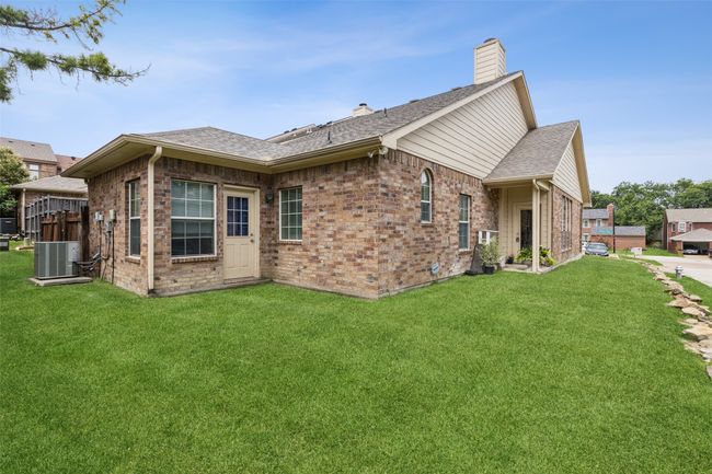 6119 Cypress Point Dr, Townhouse with 2 bedrooms, 2 bathrooms and null parking in Garland TX | Image 23