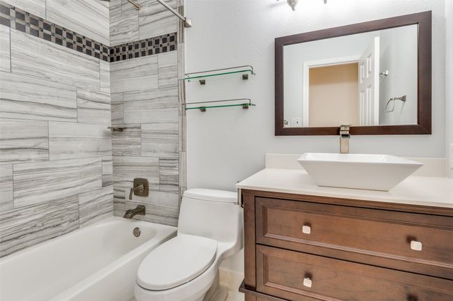 6717 Candlecreek Ln, House other with 4 bedrooms, 2 bathrooms and null parking in Plano TX | Image 22