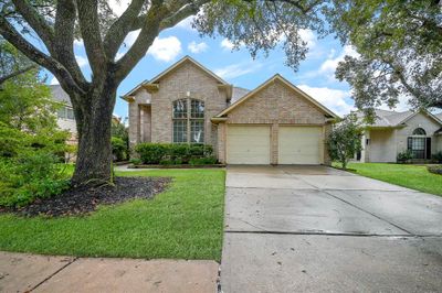 5615 Ivory Mist Lane, House other with 4 bedrooms, 3 bathrooms and null parking in Houston TX | Image 2