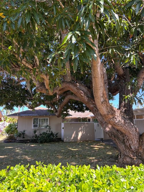 4741 Moa St, Honolulu, HI, 96816-5406 | Card Image