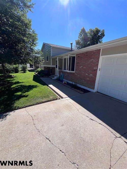 766 W 14th St, Alliance, NE, 69301-2346 | Card Image
