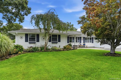 2 Mount Wilson Ave, Farmingville, NY, 11738-2826 | Card Image