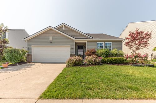 8672 Magnolia Way, Dexter, MI, 48130-9106 | Card Image