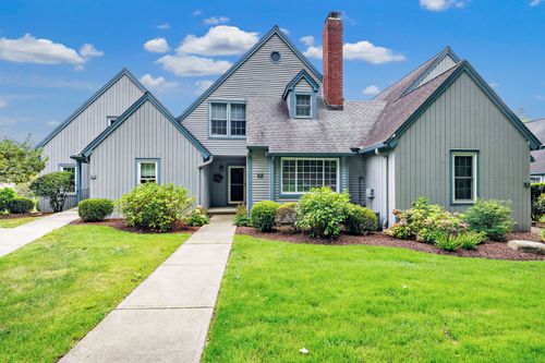 53-53 Blackmount Ct, Fairfield, CT, 06825-1175 | Card Image