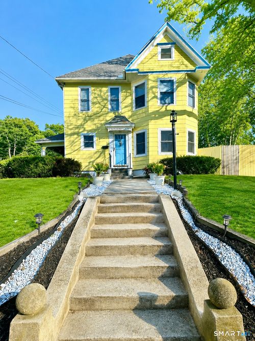 55 Mechanics St, Putnam, CT, 06260-1316 | Card Image