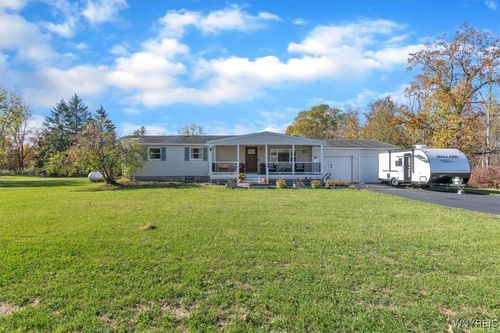 6674 Wisterman Rd, Lockport, NY, 14094-9353 | Card Image