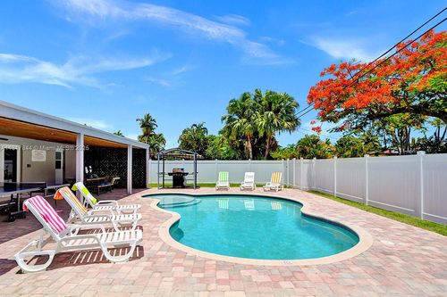1301 Rodman St, Hollywood, FL, 33019-2223 | Card Image
