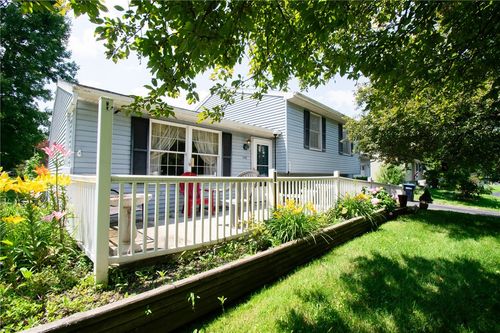 188 Overland Trl, West Henrietta, NY, 14586-9615 | Card Image