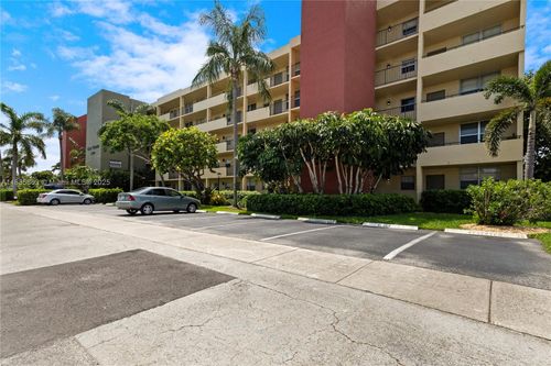 apt-104-2400 Ne 10th St, Pompano Beach, FL, 33062-4144 | Card Image