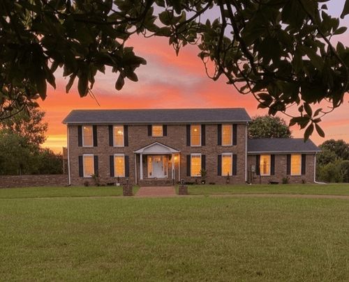 121 Old Jackson Hwy, Leoma, TN, 38468-5367 | Card Image