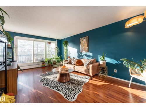 302-11435 41 Ave Nw, Edmonton, AB, T6J0T9 | Card Image