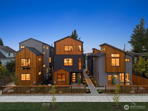 3934 B S Angeline St, Seattle, WA, 98118 | Card Image