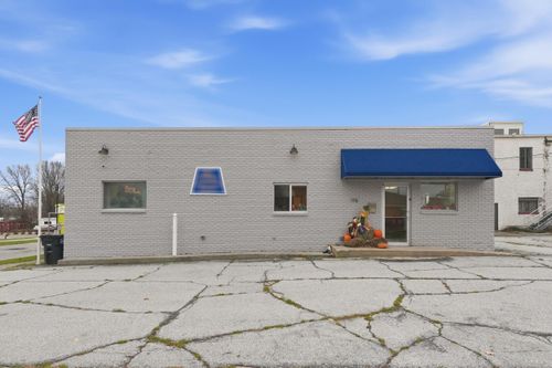 116 E Wayne St, Lagrange, IN, 46761-1847 | Card Image