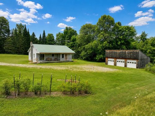 150 Pineywoods Rd, North Ferrisburgh, VT, 05473-7307 | Card Image