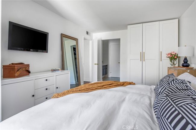 APT-53 - 15511 Sherman Way, Condo with 2 bedrooms, 2 bathrooms and 1 parking in Van Nuys CA | Image 21