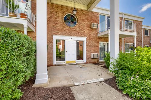 212-543 Burlington Ave, Downers Grove, IL, 60515-5102 | Card Image