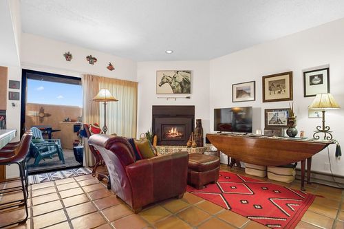 205-9 Comanche Ct, El Prado, NM, 87529-7598 | Card Image