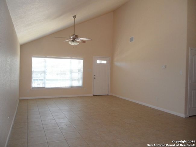 1211 Rimrock Cv, House other with 3 bedrooms, 2 bathrooms and null parking in Spring Branch TX | Image 4